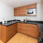Pass The Keys Lovely Central Reading Flat