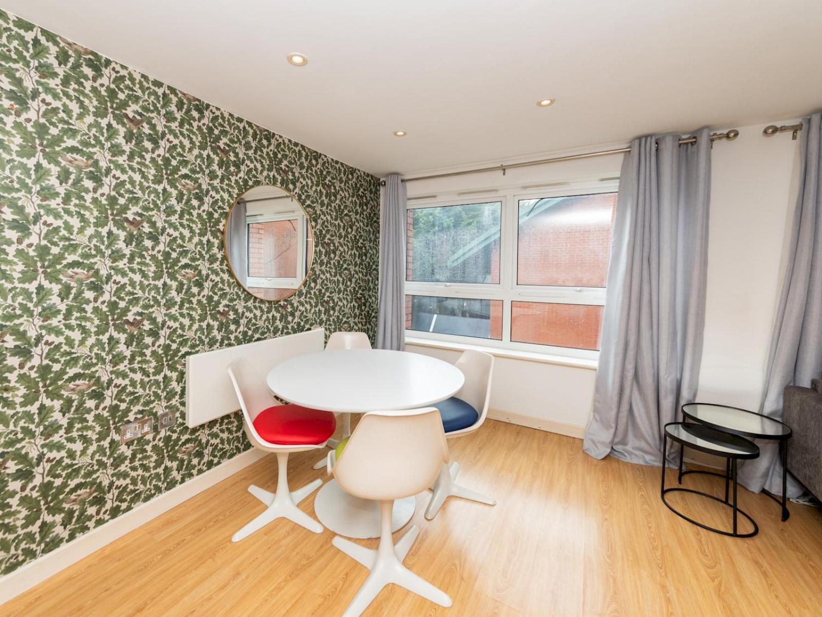 Pass The Keys Lovely Flat Apartment Reading